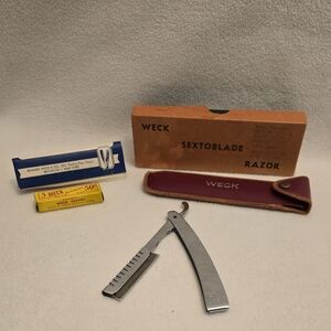 Weck Sextoblade Razor with Maroon Case